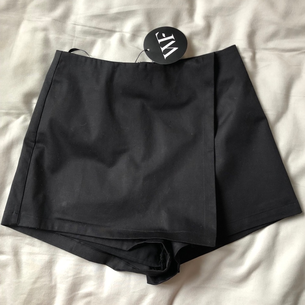 White fox boutique black skort